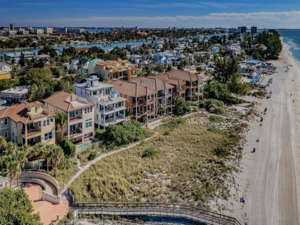 Treasure Island 6 Bedroom Home Pool & Views